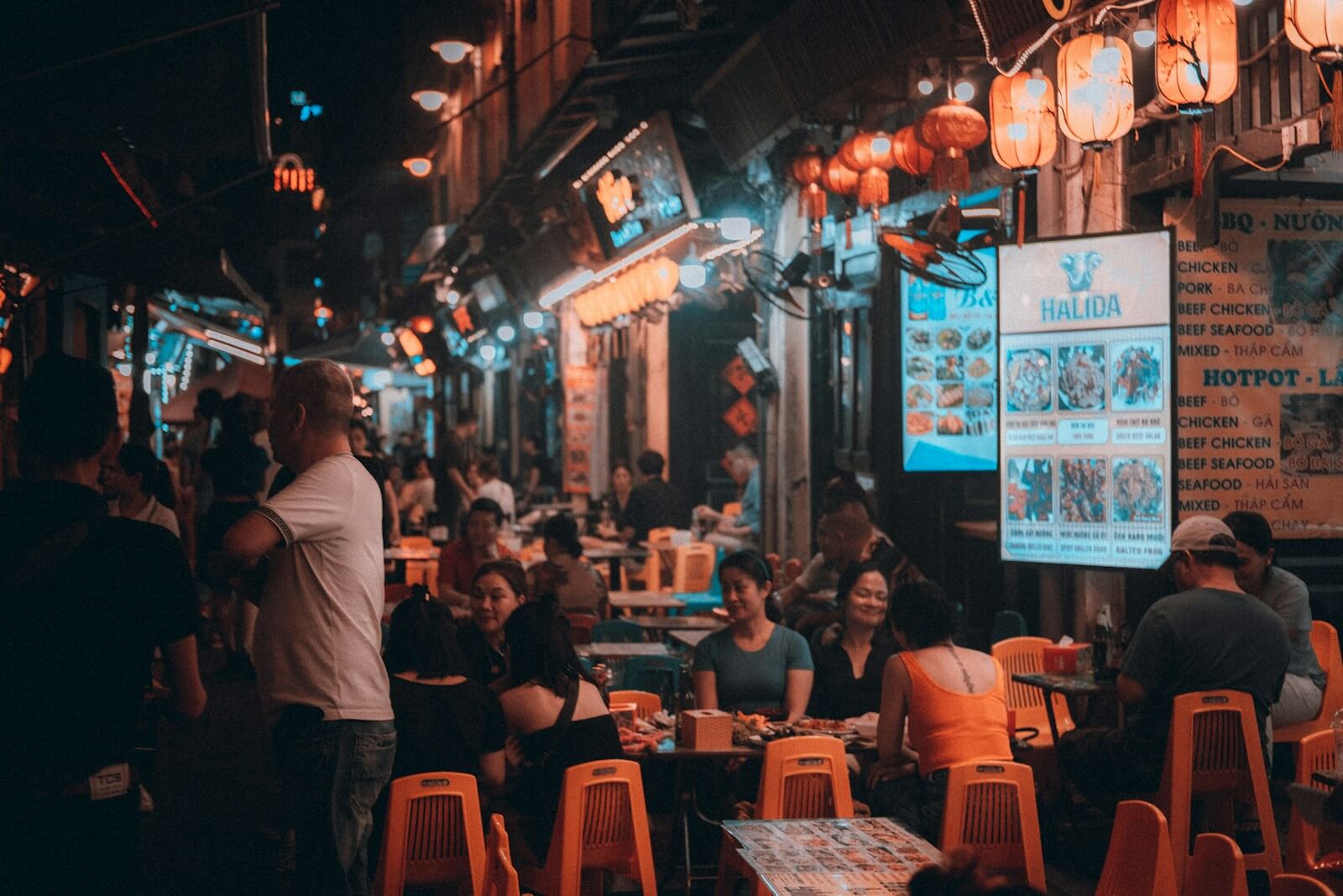 Urban Chapters in Hanoi