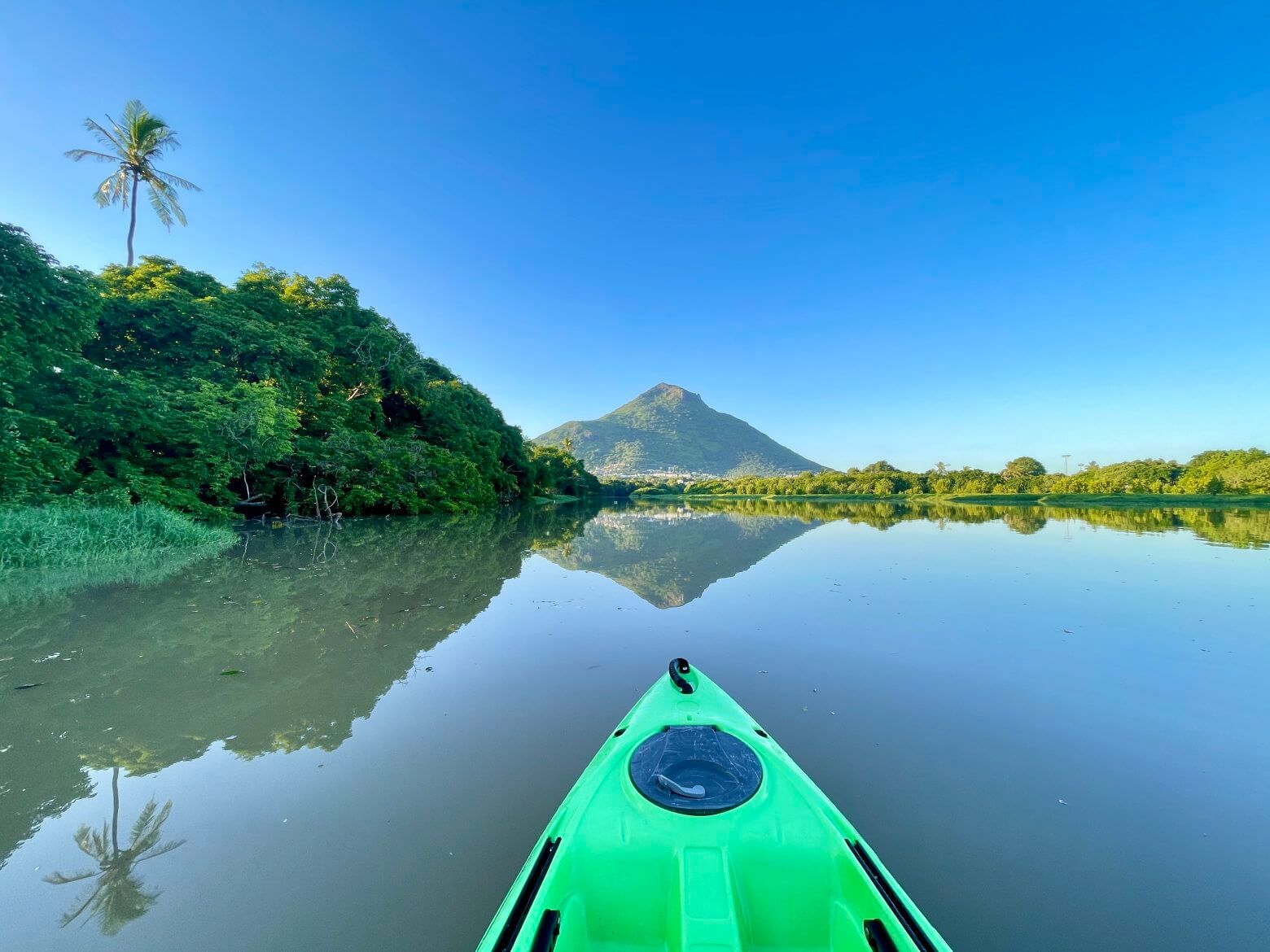 Mauritius Watersports: The Complete Guide to Ocean Adventures, Kitesurfing, Diving and Boat Trips